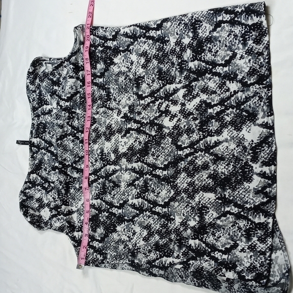 Forever Jade XL womens sleeveless layered blouse - Picture 8 of 8